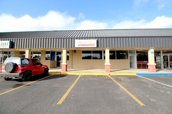 Winn Dixie Anchored Retail For Lease : 1452 S 6th St, Macclenny, FL 32063